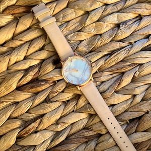 Rose gold marble watch barely worn fits size small to medium wrist